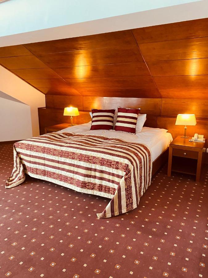Casa Jasmine Hotel Brasov Ngoại thất bức ảnh